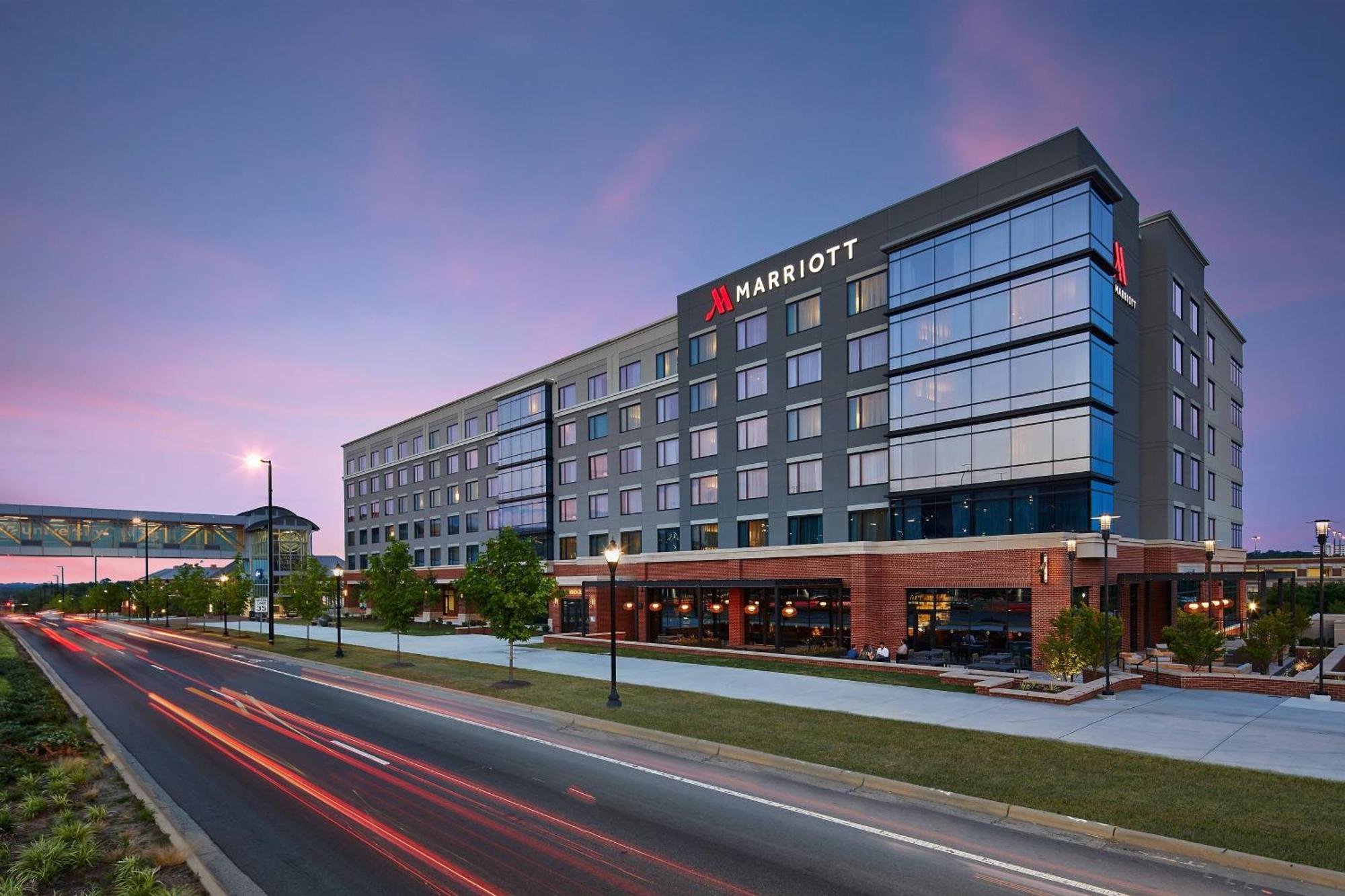 Unc Charlotte Marriott Hotel & Conference Center Экстерьер фото